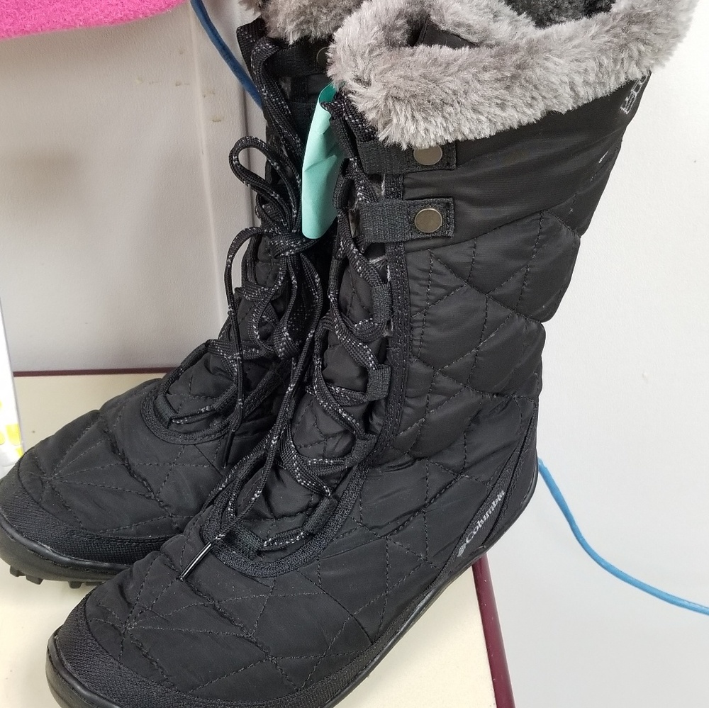 New Columbia winter boots.  Worn once